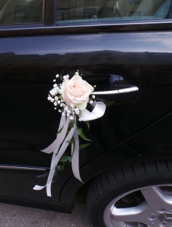 kāzu automašīnas dekori