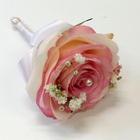 ziedu piespraude līgavainim - pieskaņota līgavas pušķim (2014.gads)